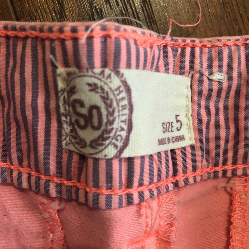 Shorts - Picture 2 of 3